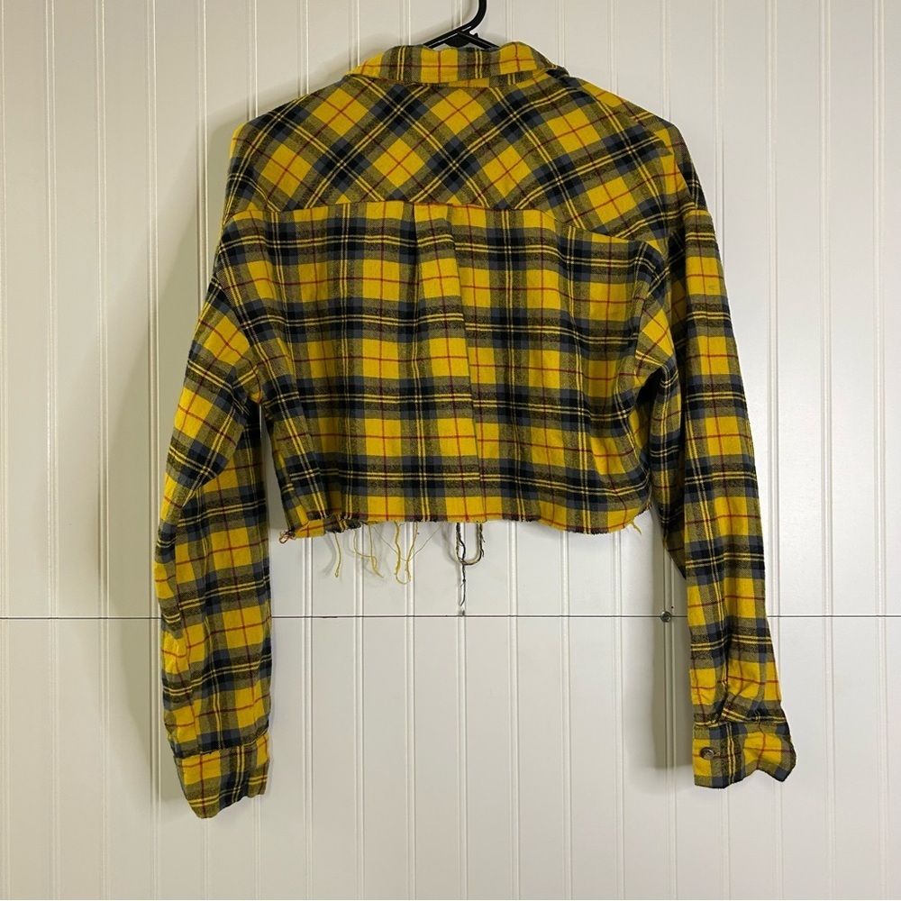 Yellow Plaid Cropped Flannel Distressed Grunge Button Up Size Medium - Picture 2 of 6